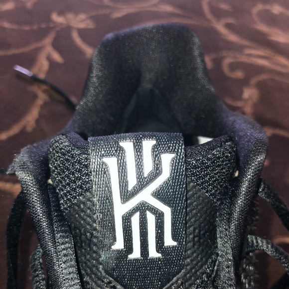 Kyrie 3 Black Ice - Picture 5 of 9